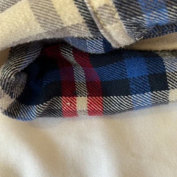 American Eagle Men's Red White Blue Soft Flannel Button Up Shirt Size XSmall - Picture 4 of 4